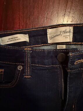 Universal Thread Women’s Mid Rise Skinny Jeans